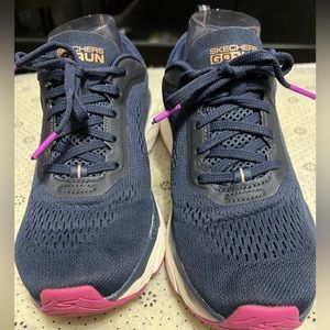 Skechers Elite Destination Women's Size 7 Running Shoes Sneaker